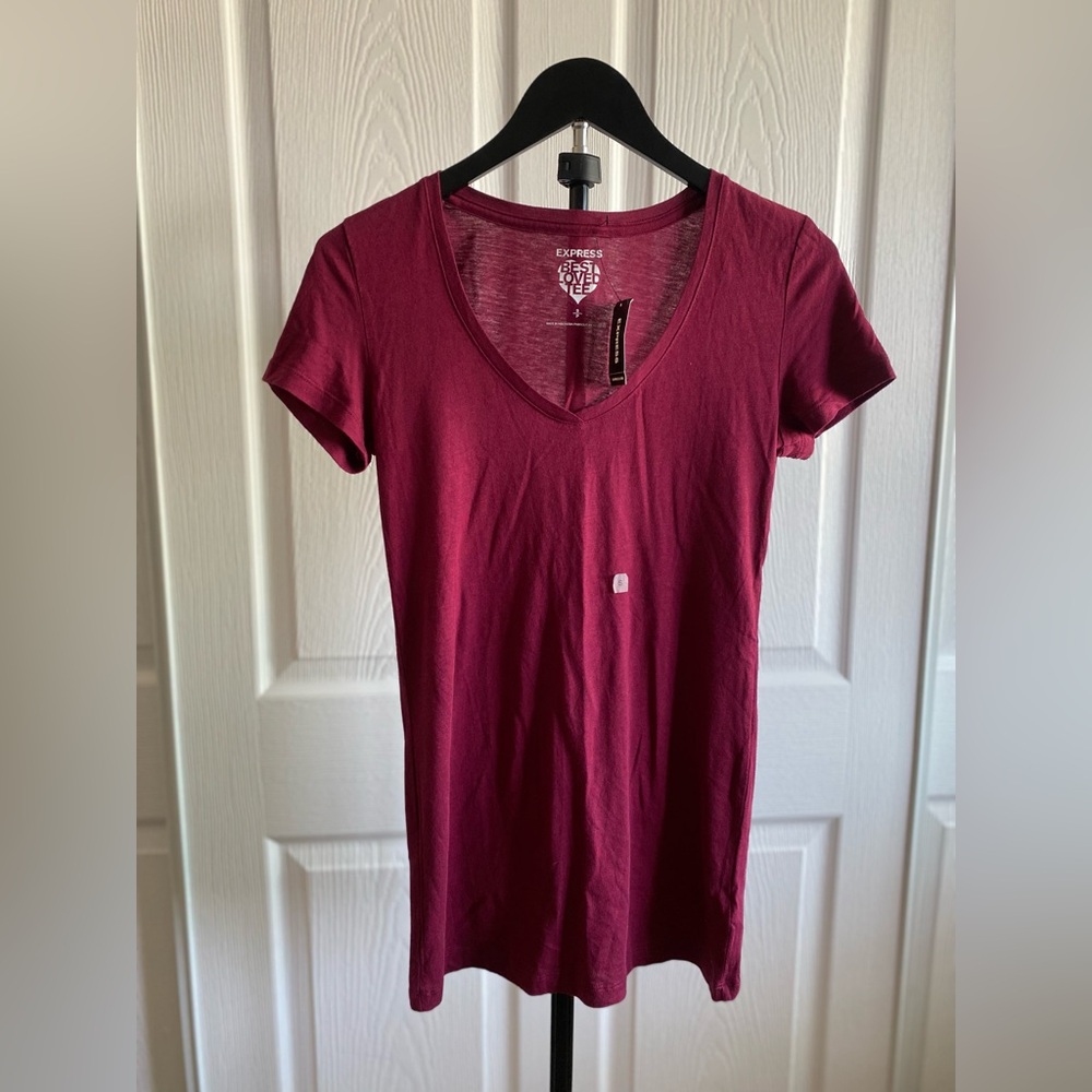 Express Women's V-Neck Short Sleeve Tee